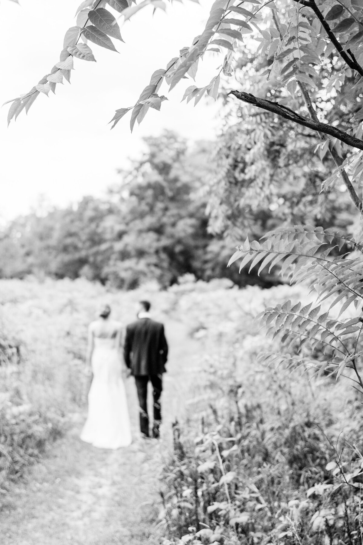 Kate and Brendan Wedding Sneak Peeks - Dylan and Sandra Photography -54