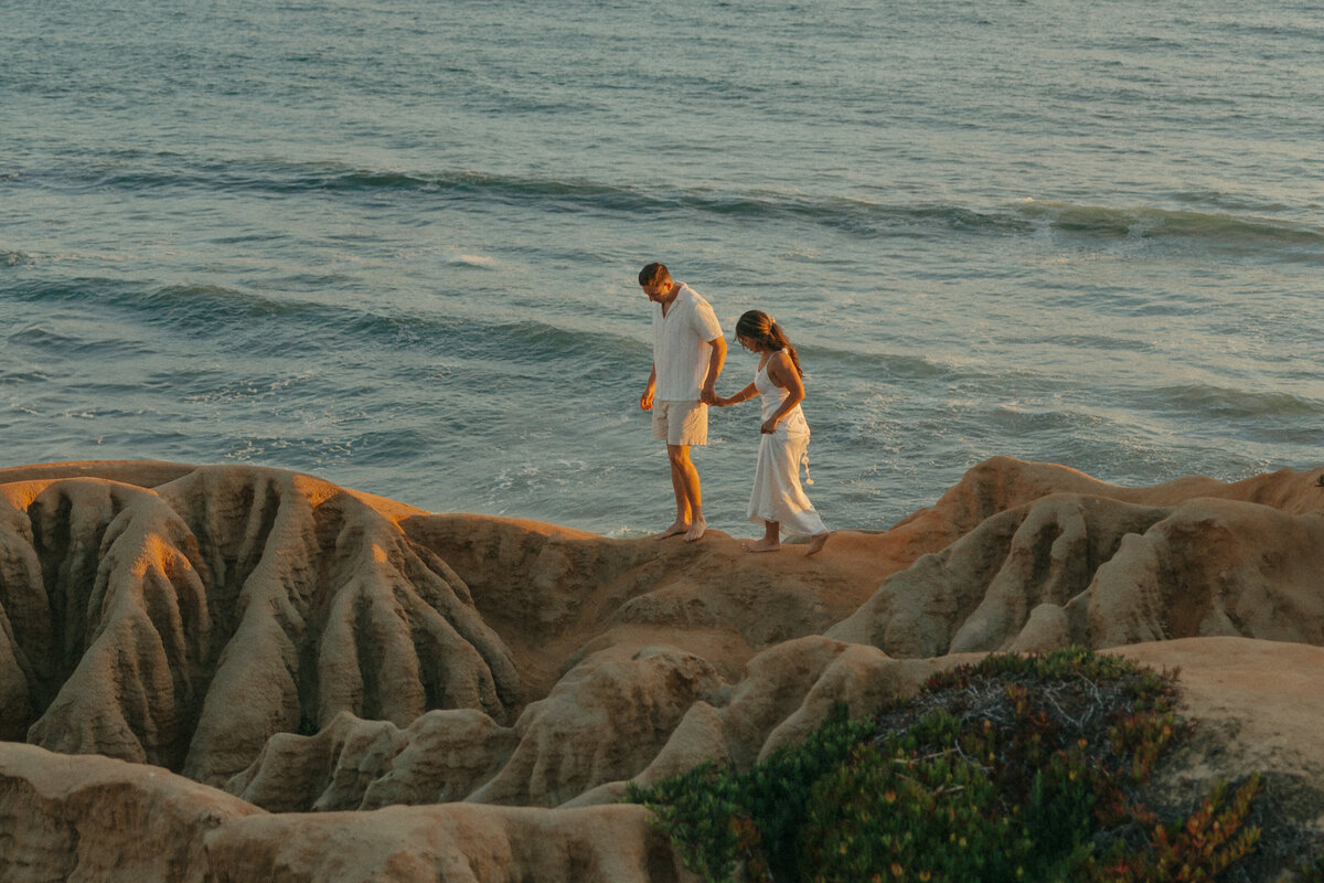 Golden hour sunset engagement-San Diego cliffs-Janelle-Aloi_5