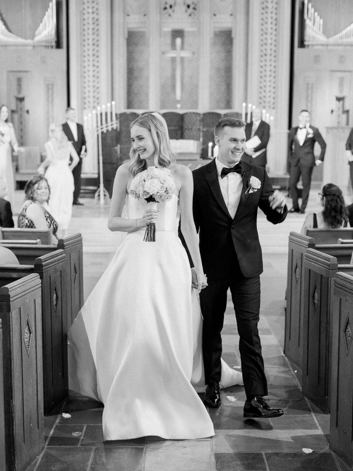 2021_08_07-Ariel-Pearl-Center-Wedding-Halle-Carter-Ceremony-138