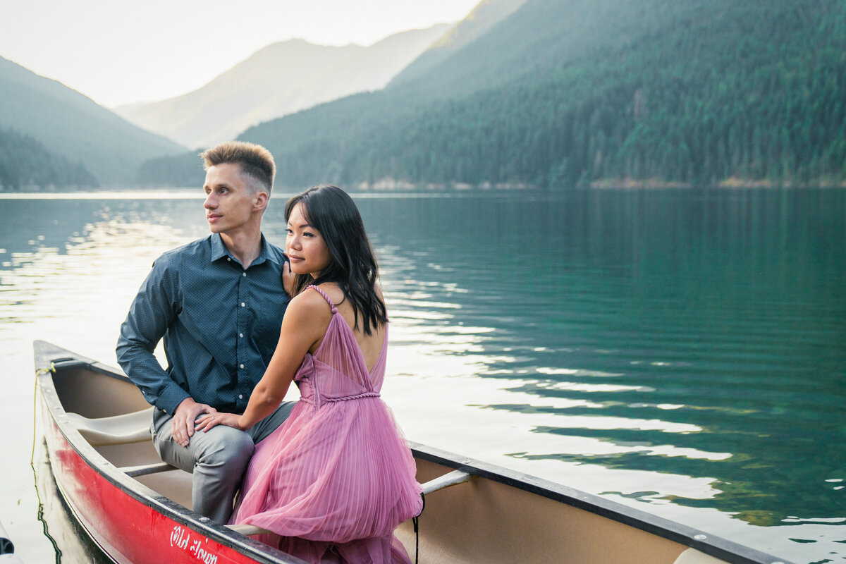 Lauren-Ashley-Studios-Diablo-ross-lake-resort-Washington-engagement-session-6