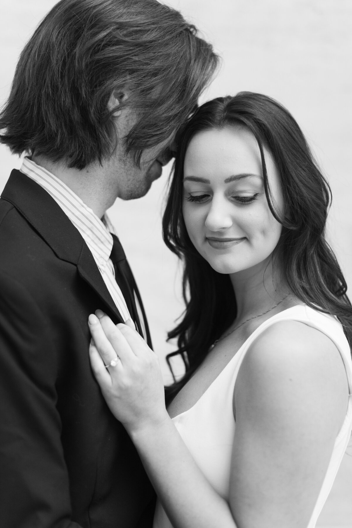 cassie-nichole-photography-chicago-illinois-wedding-photographer-emily-tyler-engagement-session-sneak-peeks-24
