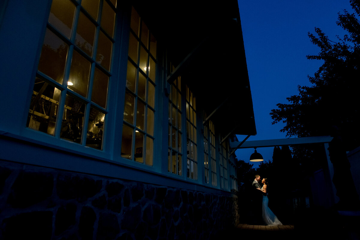 night portrait at inn at leola village