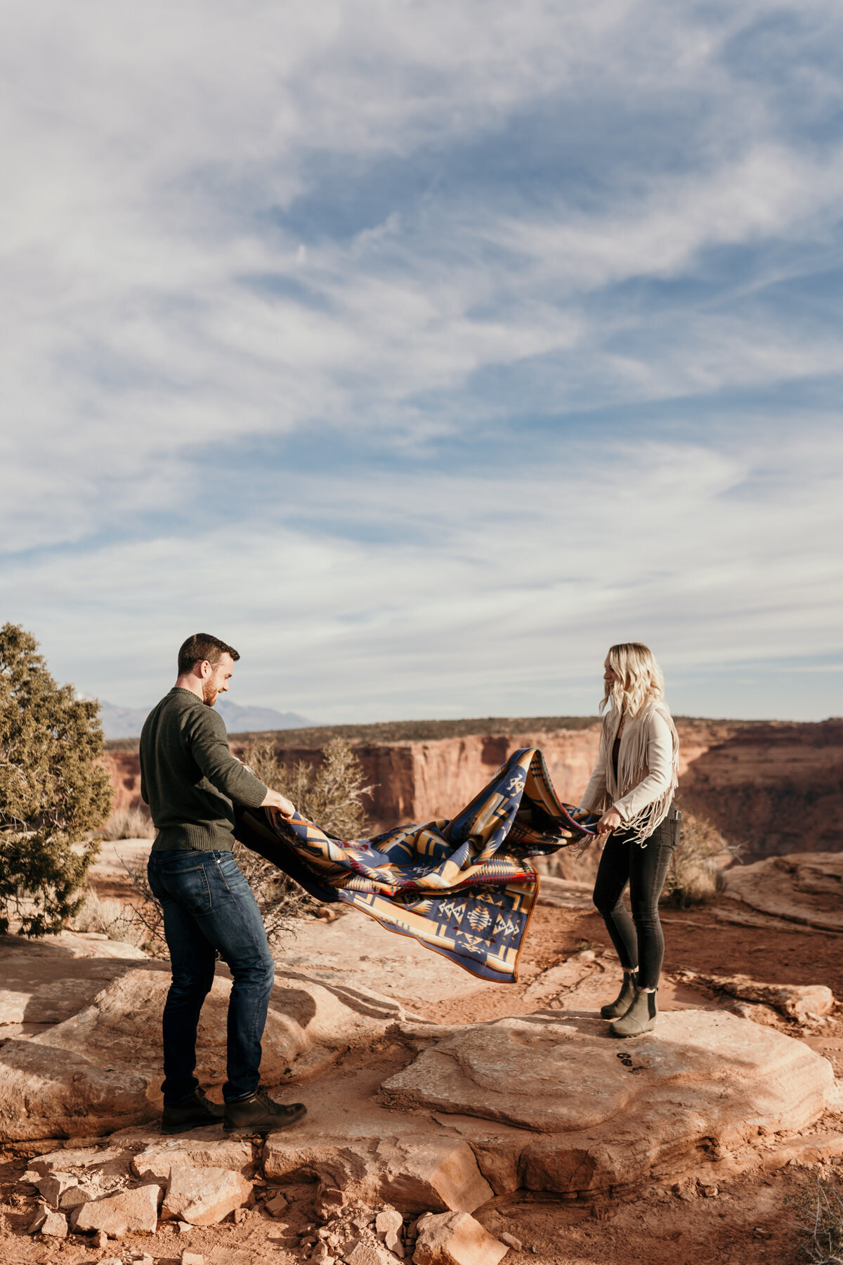 moab_utah_boho_adventure_engagement_destination-1