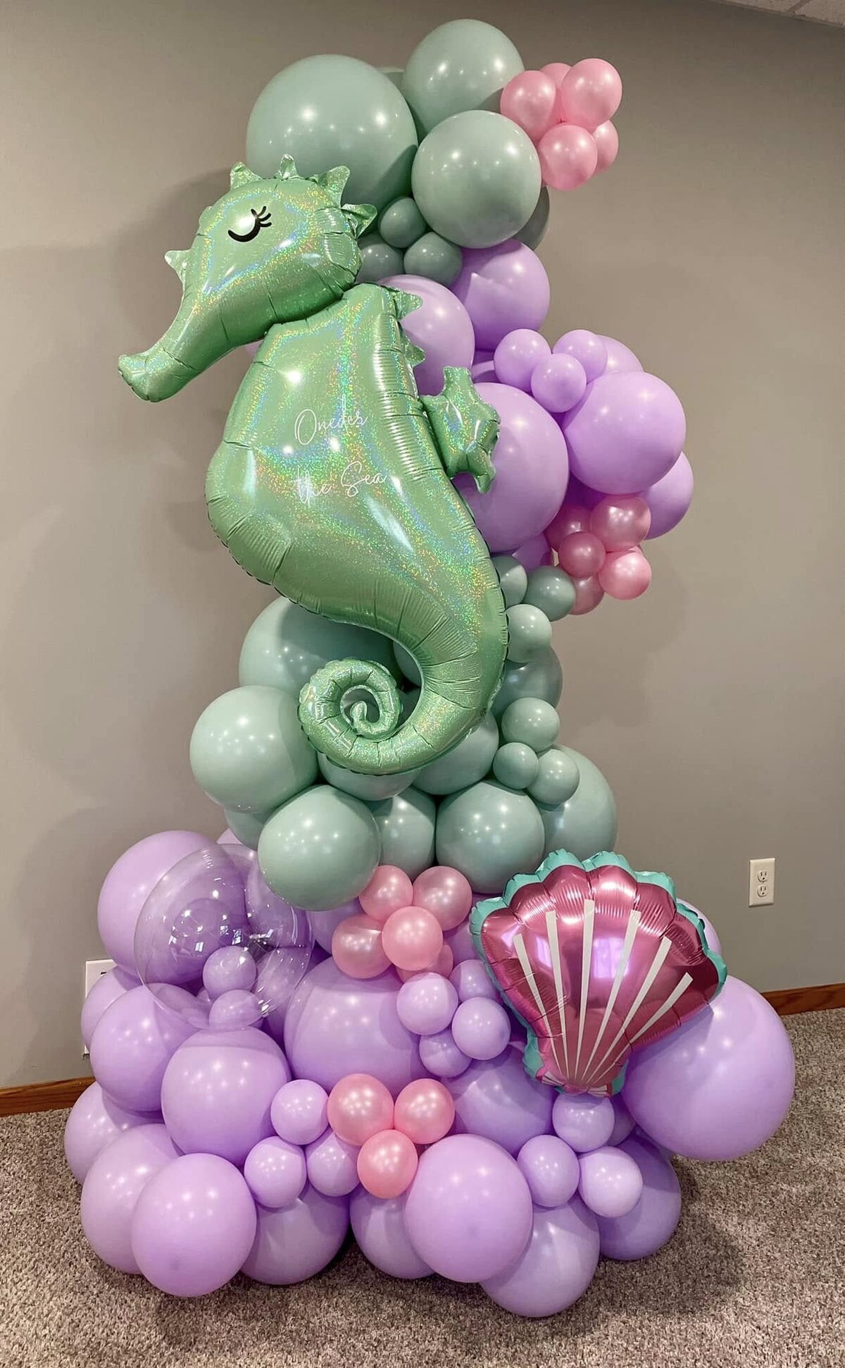 seahorse-balloons