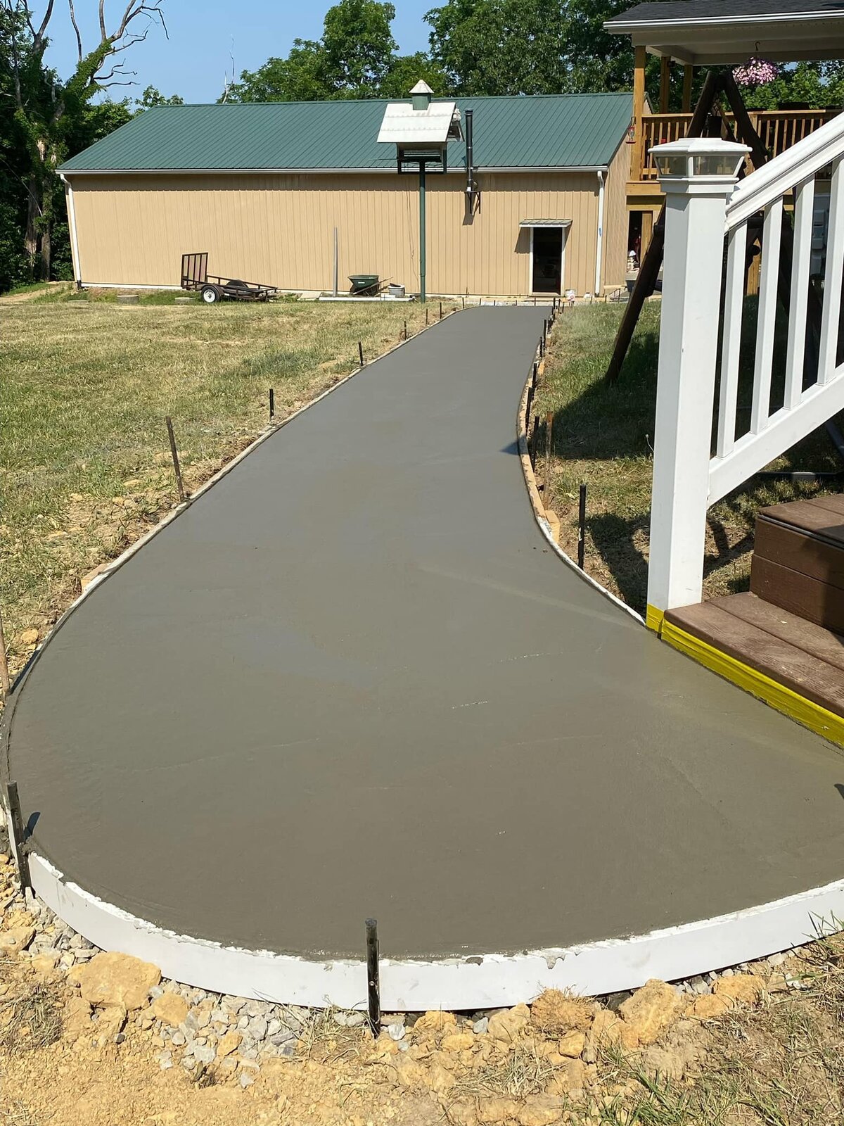 Curved-Concrete-Sidewalk-Westmoreland-County