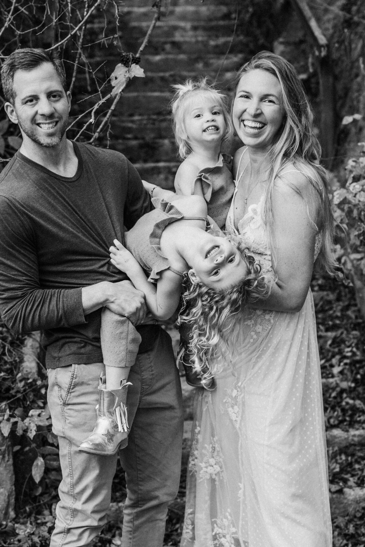 black-and-white-family-photo