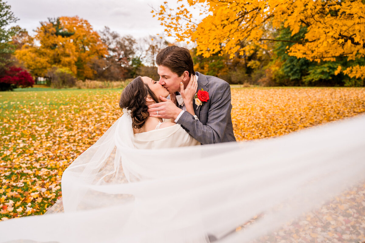 23.10.21 - Heather & Joel Wedding - Akron Ohio-28