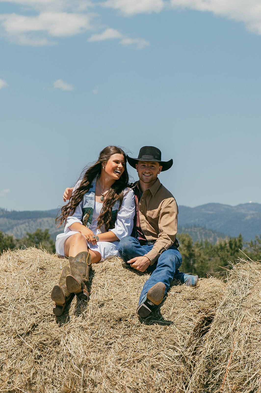 presley-gray-photo-haybale-forest-montana-elopement-7183