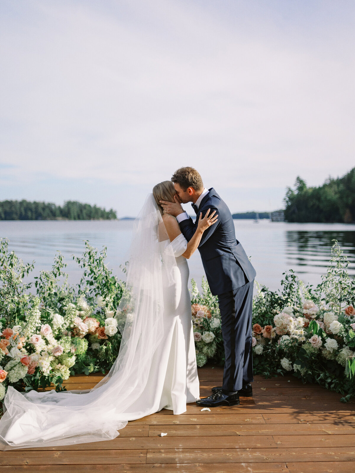 AshleyPigottEvents-Wedding-Emily&Conrad-Muskoka-LakeJoseph-034
