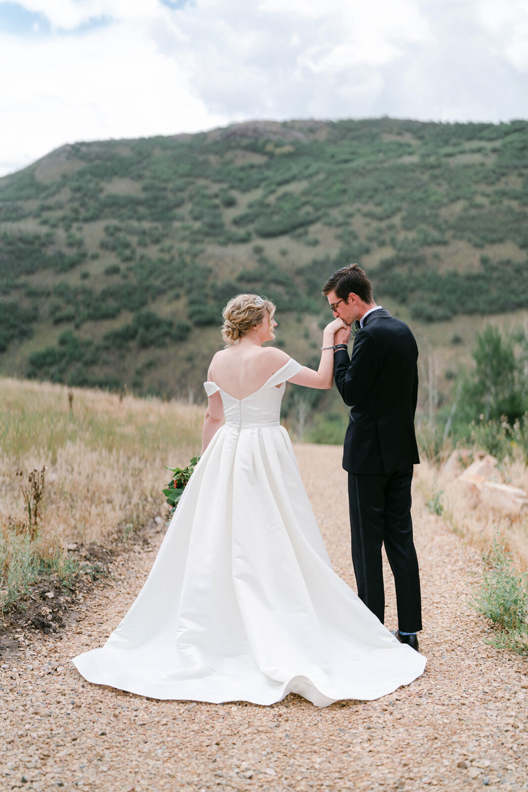 blue-sky-ranch-park-city-mountain-summer-wedding-pepper-nix-2119-0589