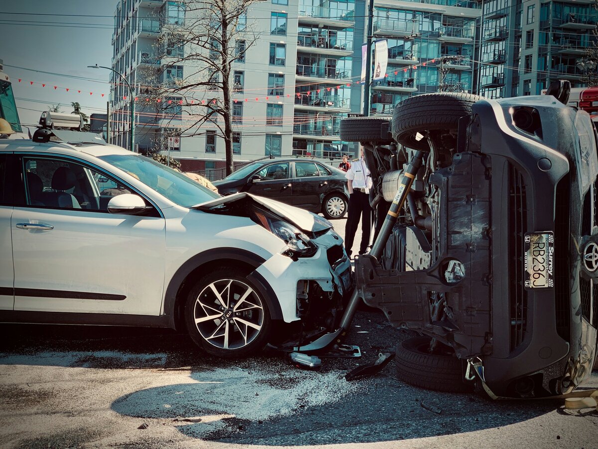 cars in an accident