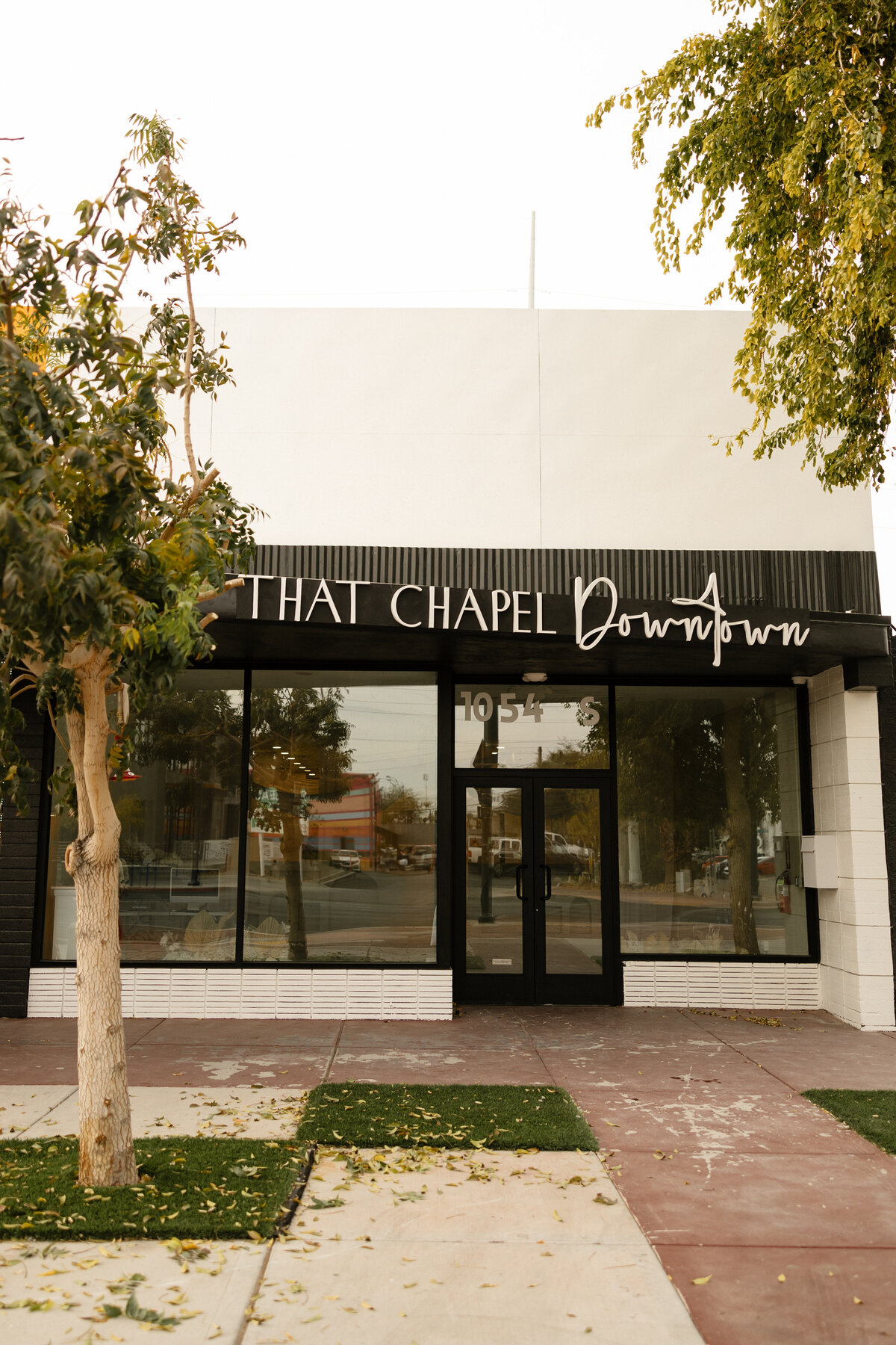 ThatChapelDowntownDrapedCeremonyVenueLasVegas38