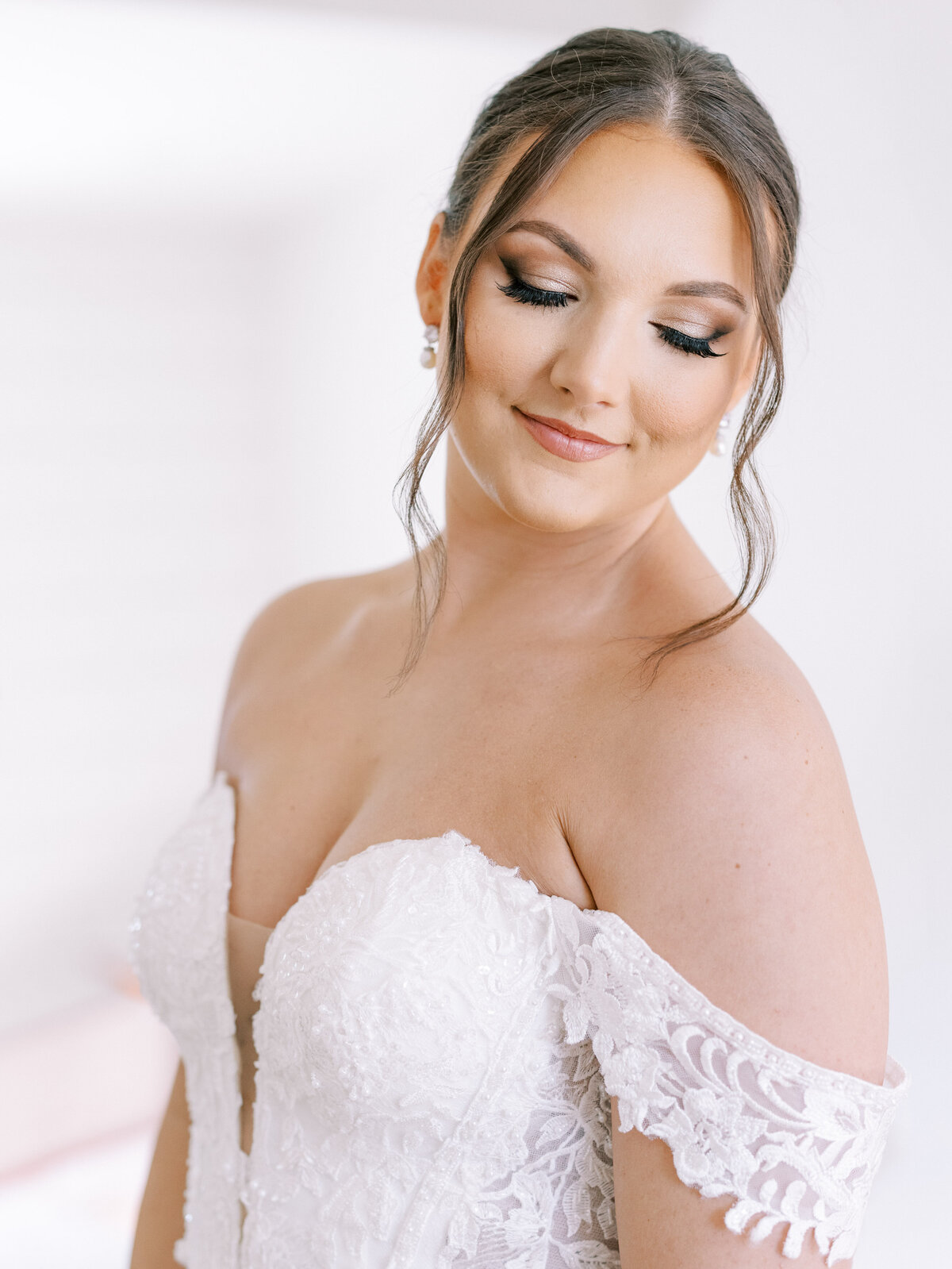 romantic-wedding-photos-dallas-bride-getting-ready-the-french-farmhouse-9