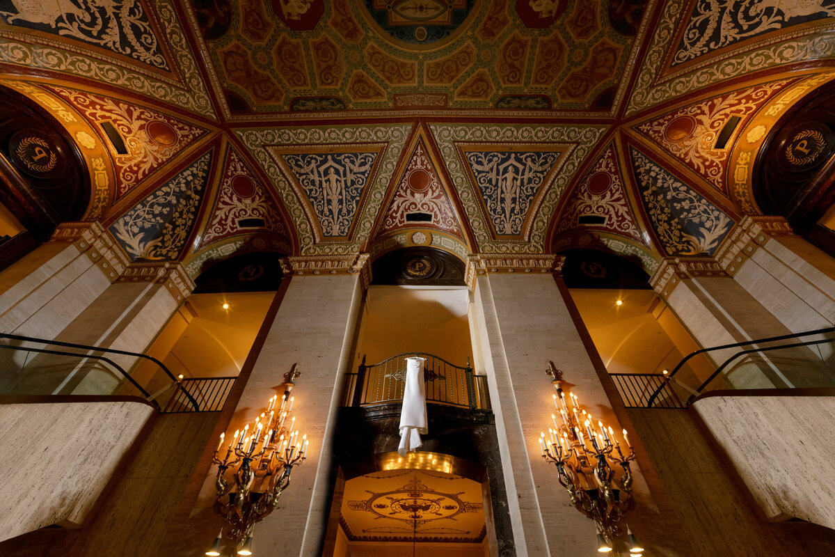 Berlez-Aspen-Avenue-Chicago-Wedding-Photographer-Palmer-House-Celebrate-Planning-Yanni-Design-Dimitra-Shannon-O'Brien-Magazine-Editorial-1