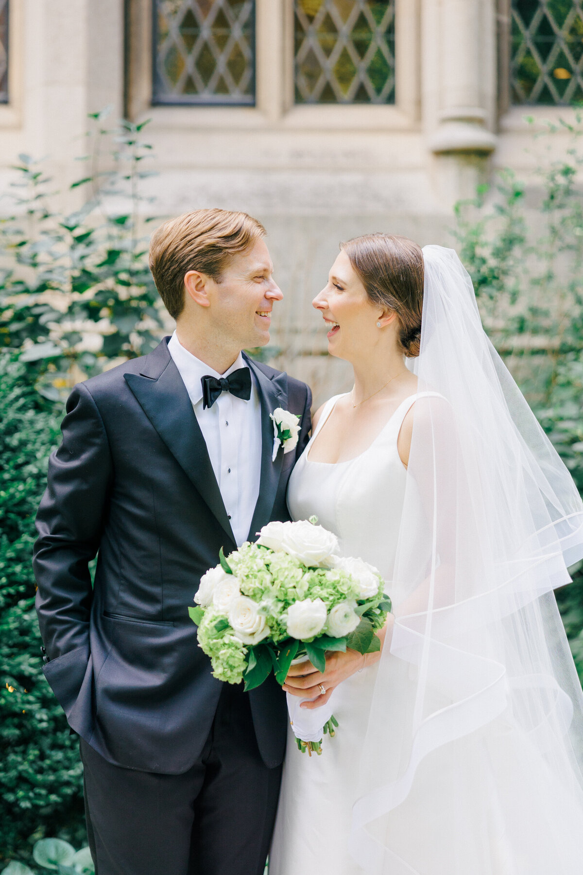 Lexi Benjamin Photography_Reynolds Chicago History Museum Wedding_07.06.24-107