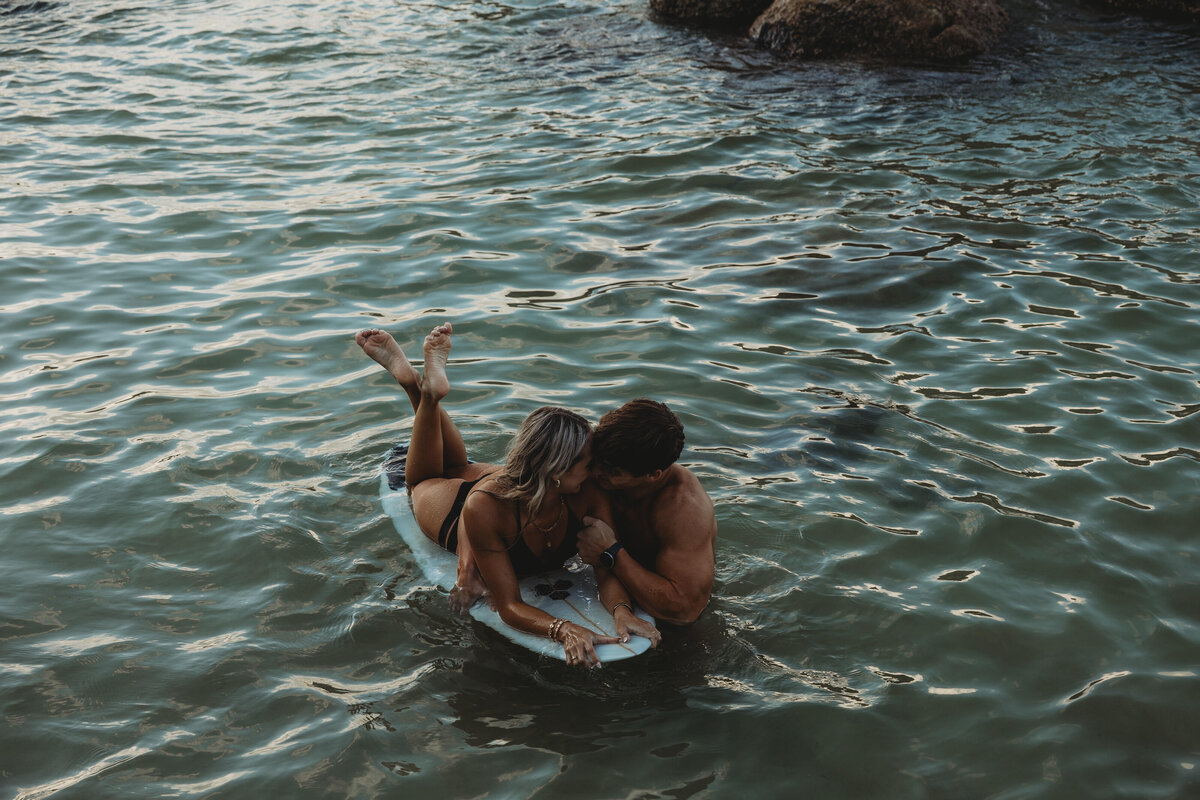 hawaii-beach-elopement-photographer-10