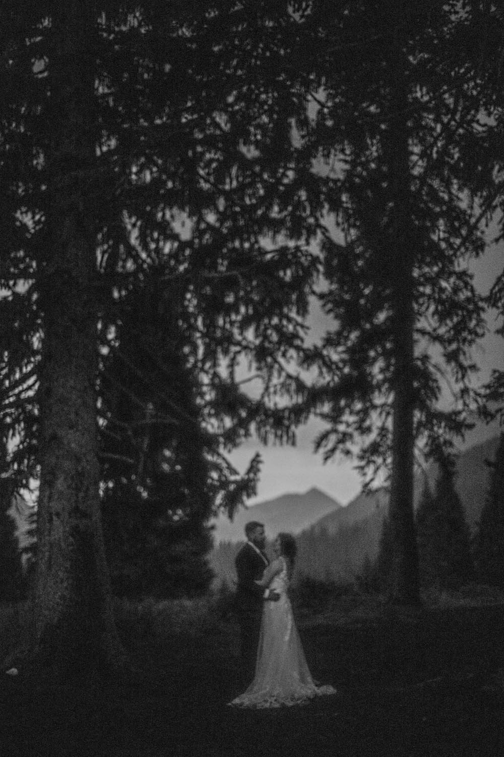 Leah&Theron_Bride&Groom_KiKiCreates-191