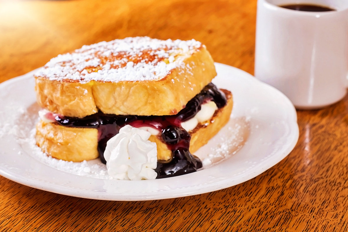 Advertising food photograph of Amish french toast