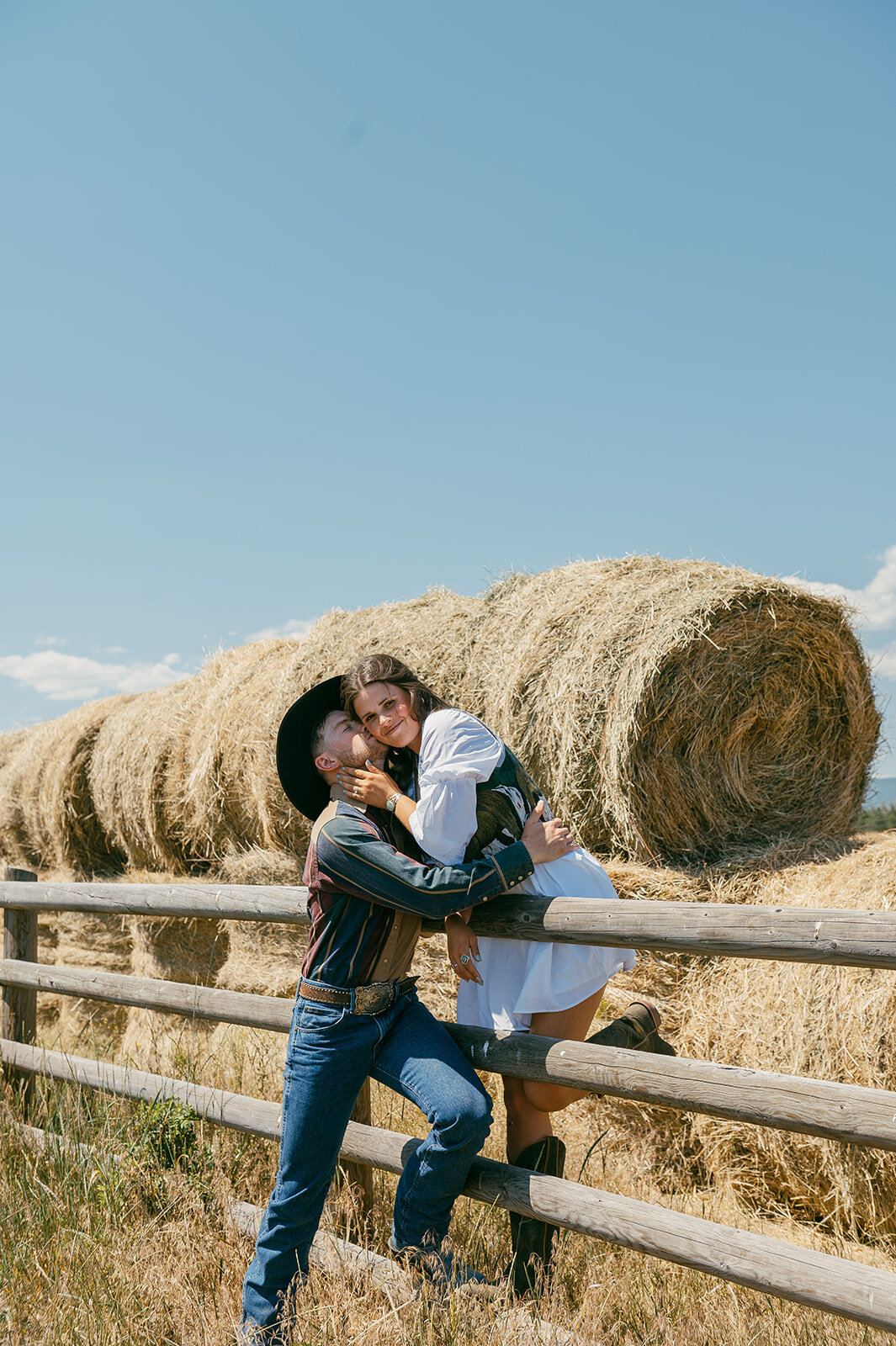 presley-gray-photo-haybale-forest-montana-elopement-7586
