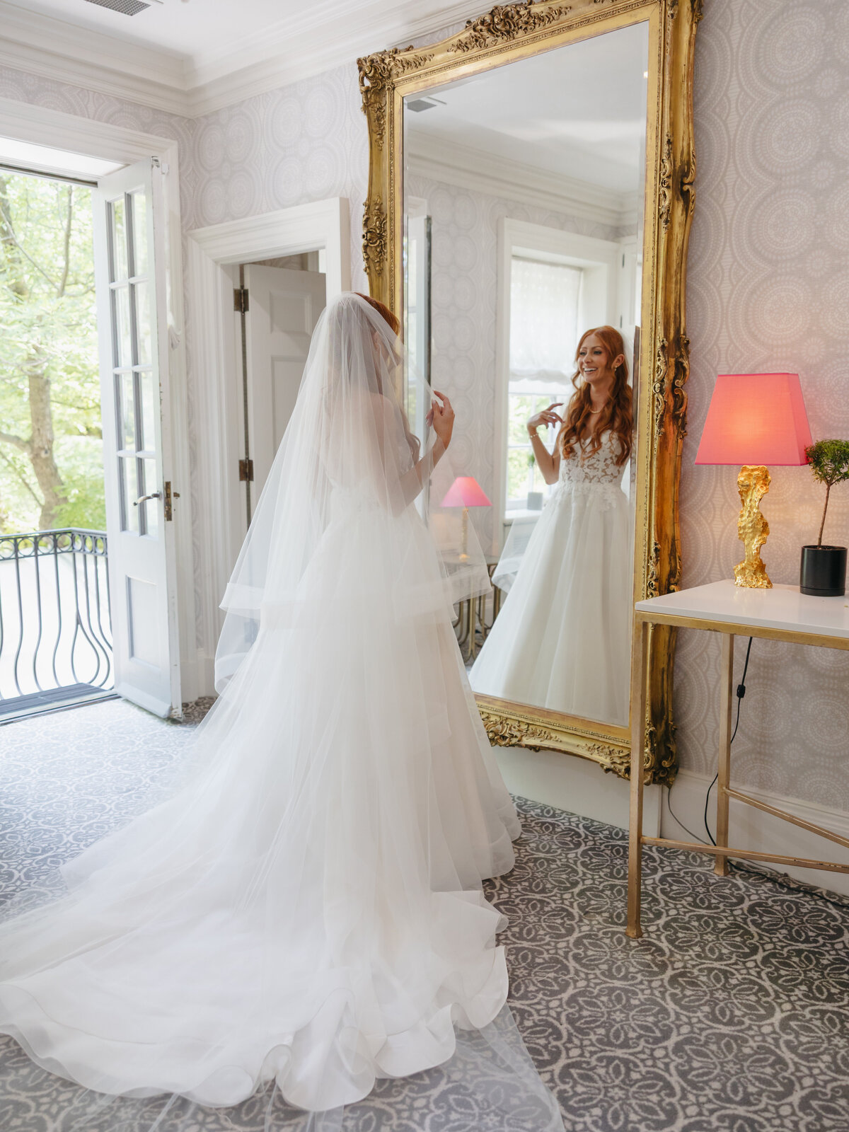 Cacie_Carroll@CacieCarrollPhotography_ItalianSummerWedding_GraydonHallManor_TorontoCanada-68