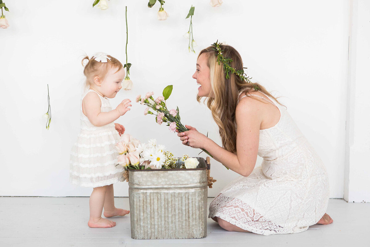 Mom-and-baby-photos-Stella-Blue-Photography-Avon-Simsbury-Connecticut