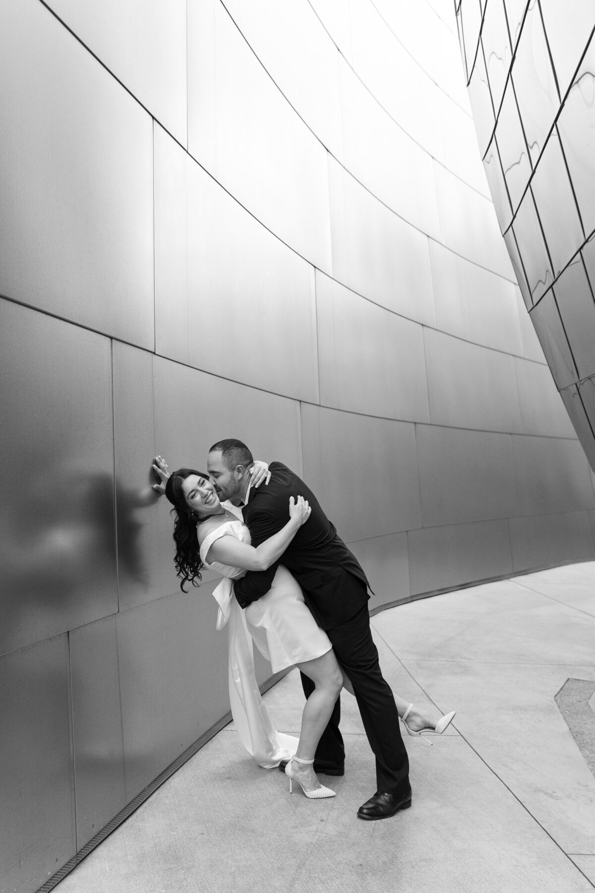 dowtown-los-angeles-Engagement-photos-19-adrian-mayra