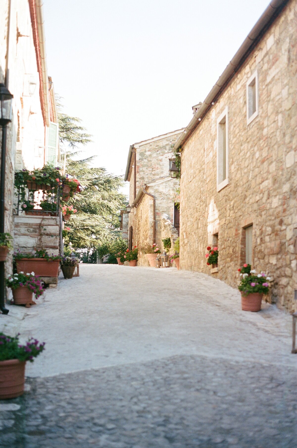 A wedding photo of the venue Laticastelli in aTuscany Italy