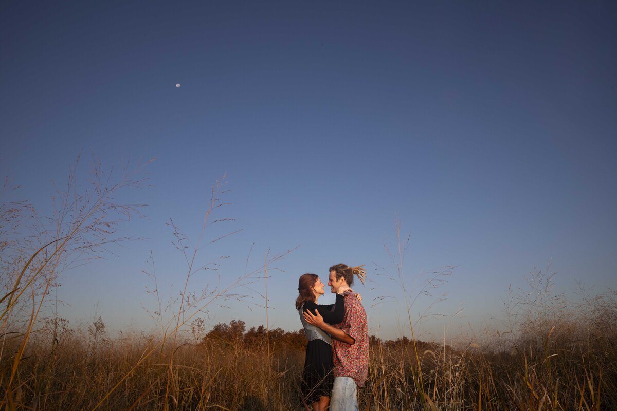 Eastern-Iowa-Engagement-Wedding-02