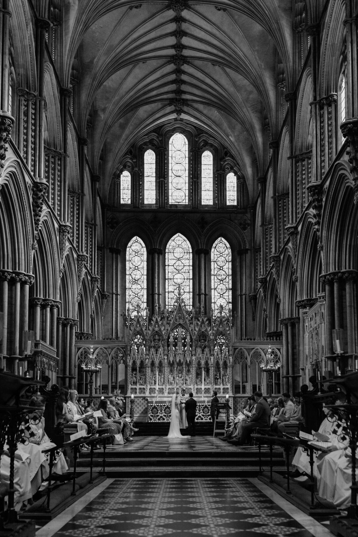english-cathedral-wedding