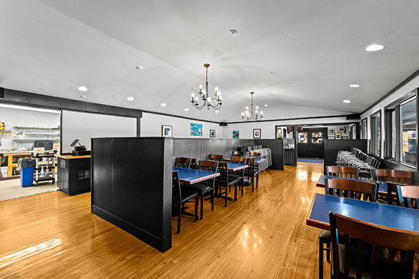 Dutch-Lake-Painted-Turtle-Restaurant-Dining