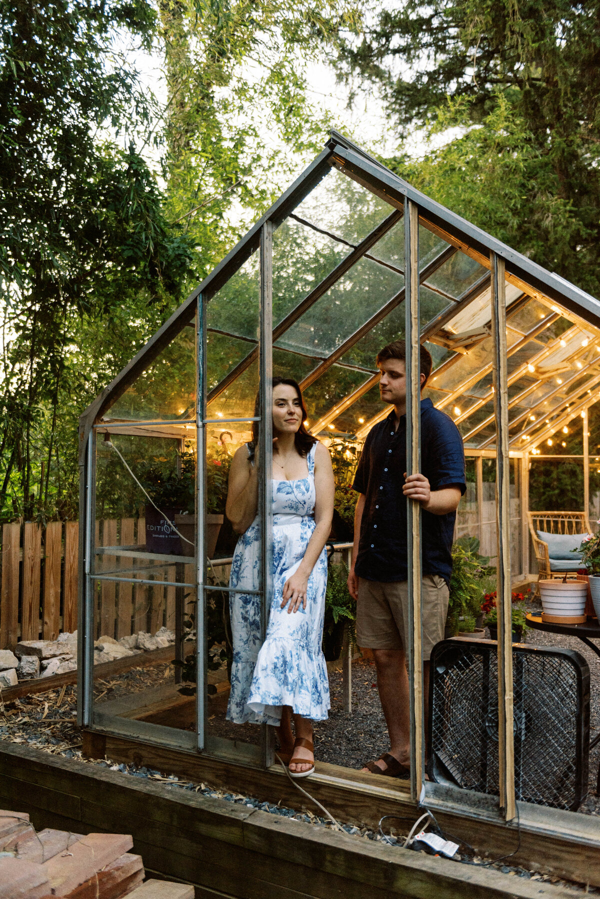 GreenhouseGardenEngagement_InHomeSession_TaylorNicollePhoto-32