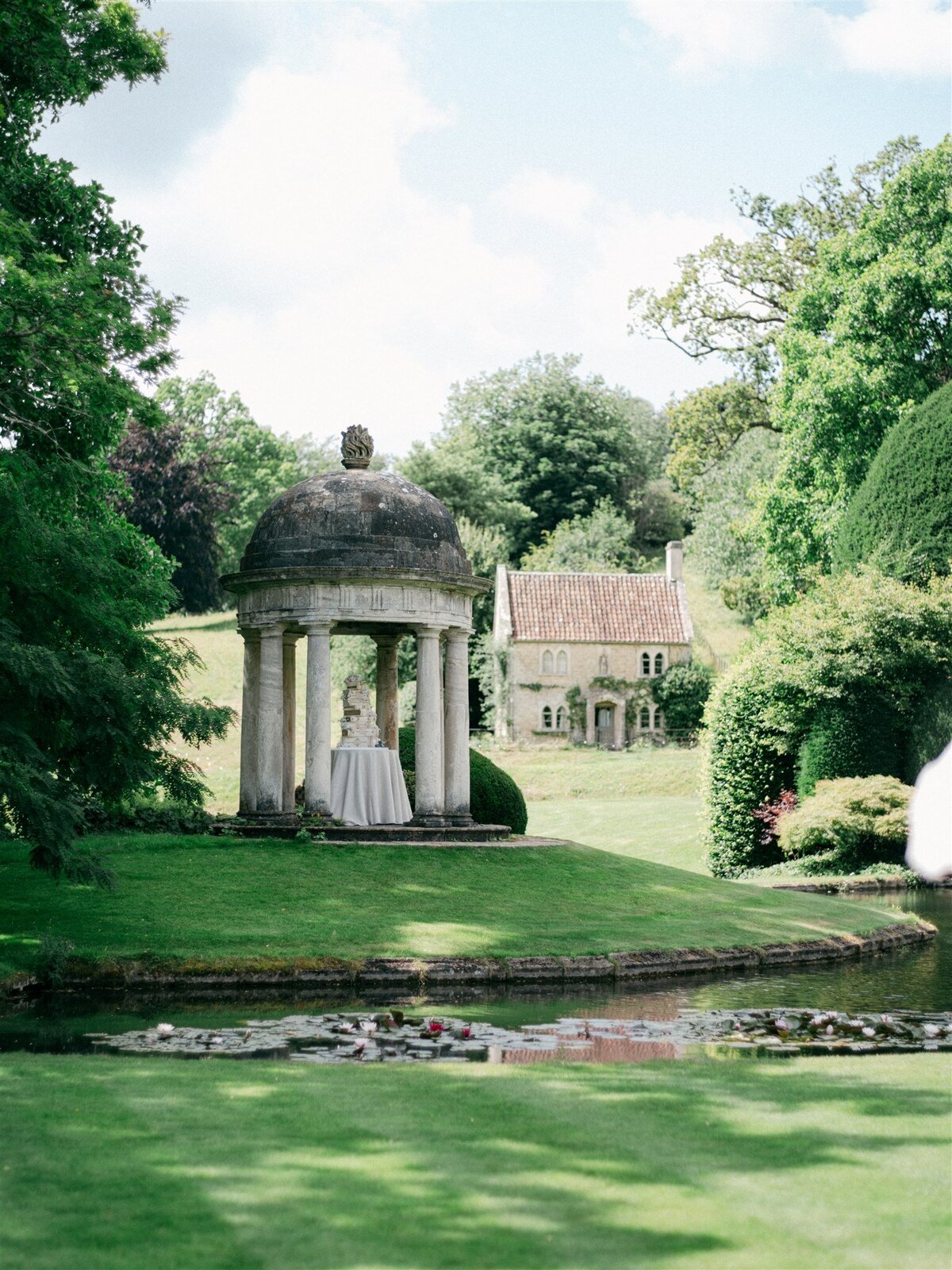 Attabara Studio Luxury Wedding Planner at Belcombe Court by Stories from Eros_CocktailHour_0200