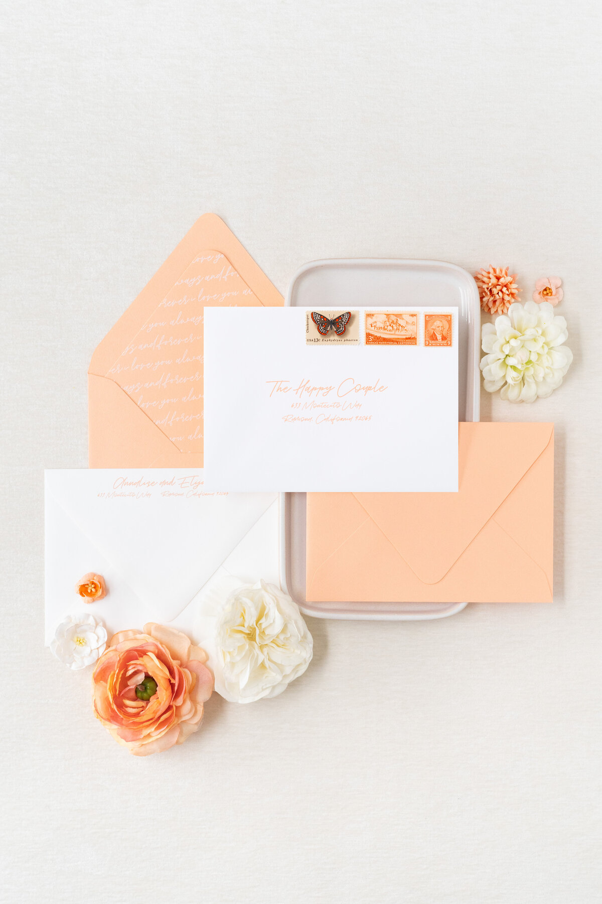 deckled-edge-wedding-invitations-peach-envelope-liners