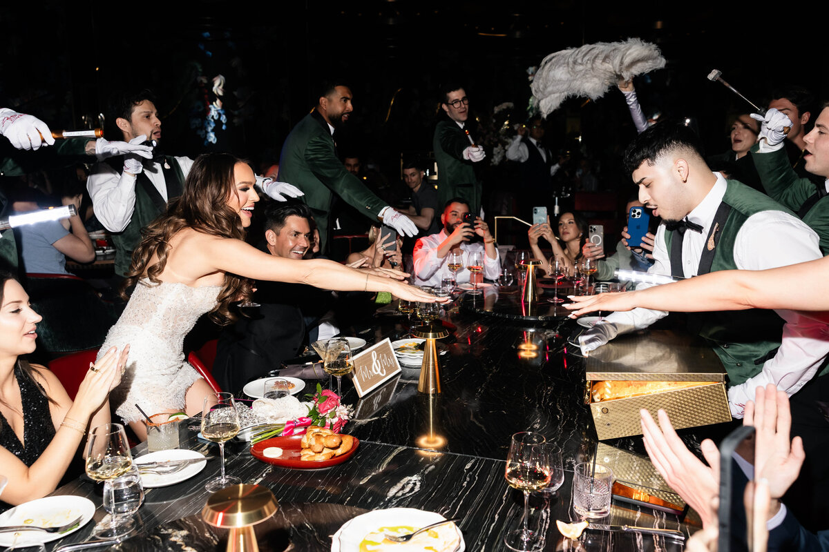 114riskyexposure_alexis-tyler_las-vegas-elopement-photography