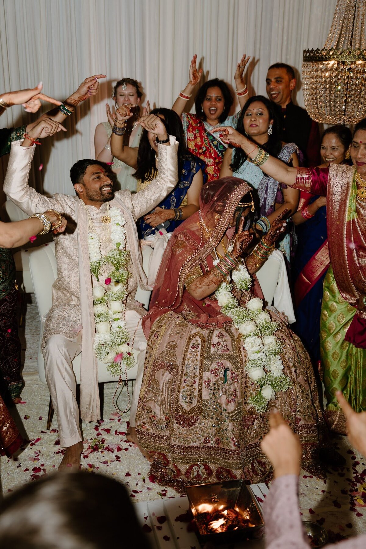 Nichole-Babiez-Photography-wedding-photographer-indian-wedding-photographer-mendhi-sangeet-baraat-luxury-chicago-illinois-marriott-schaumburg-89