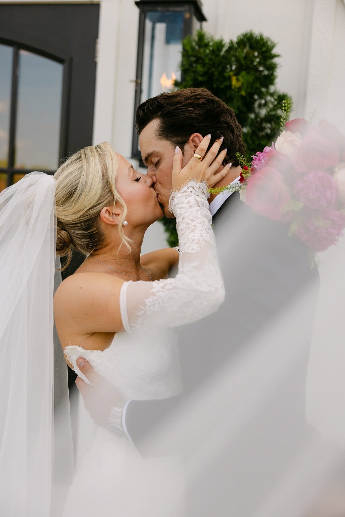 grand rapids wedding photographer