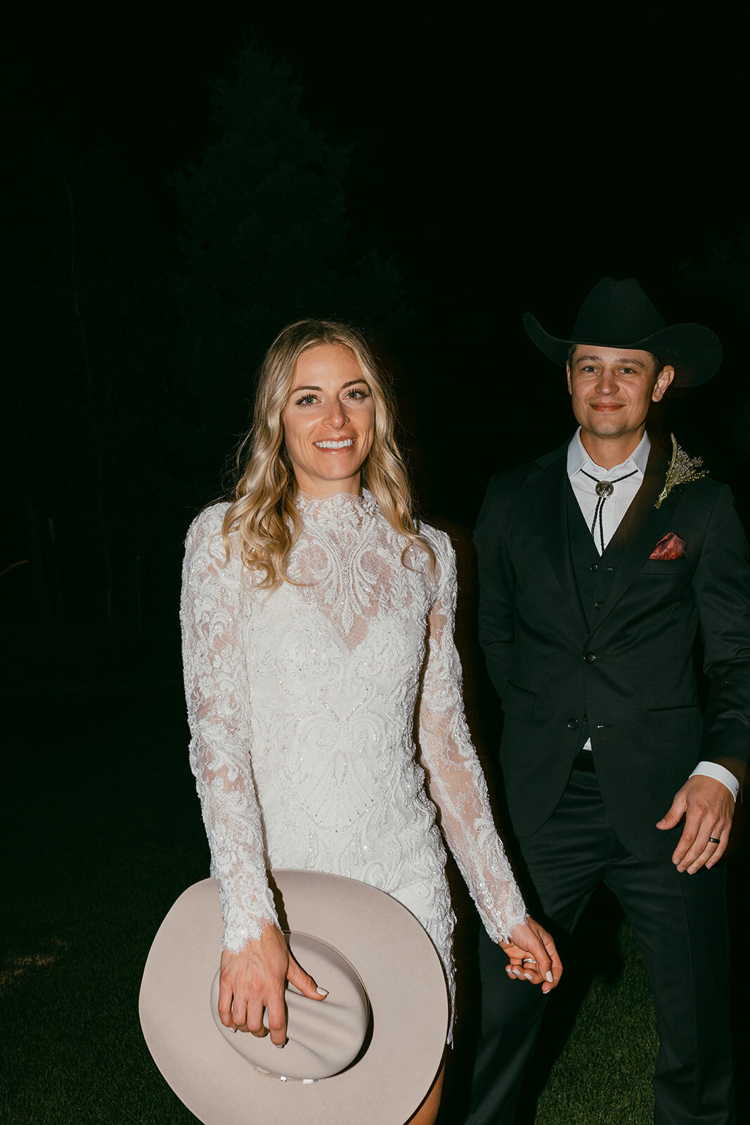 presley-gray-photo-Deerlodge-rustic-western-Montana-wedding-1792