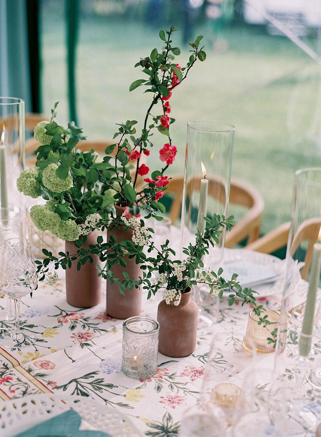 KathleenRob5-3-25GlenstoneGardenVA-VickiGraftonPhotography-842