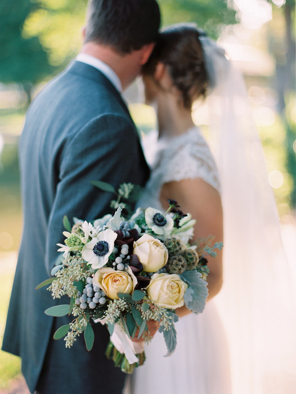 gray-wedding-organic-flowers