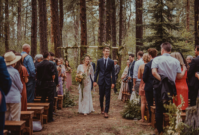earthy-pnw-inspired-wedding-at-lake-creek-lodge-anna-caitlin-46