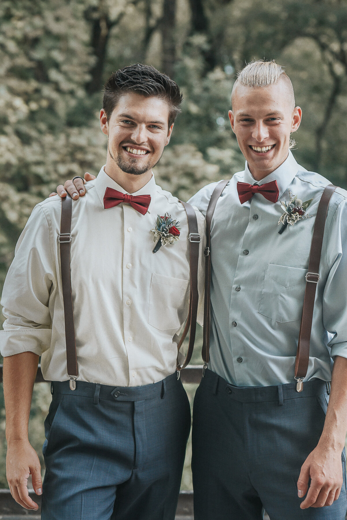 wedding bridal party | Iowa wedding photographer | Iowa Photographer | Playlife | Cedar Rapids | Iowa City | Kalona | Alaynna Ann Schwartz-42