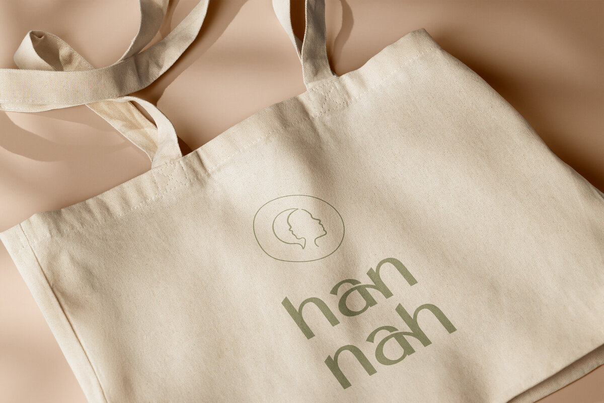 Tote bag with elegant logo of a female small business 