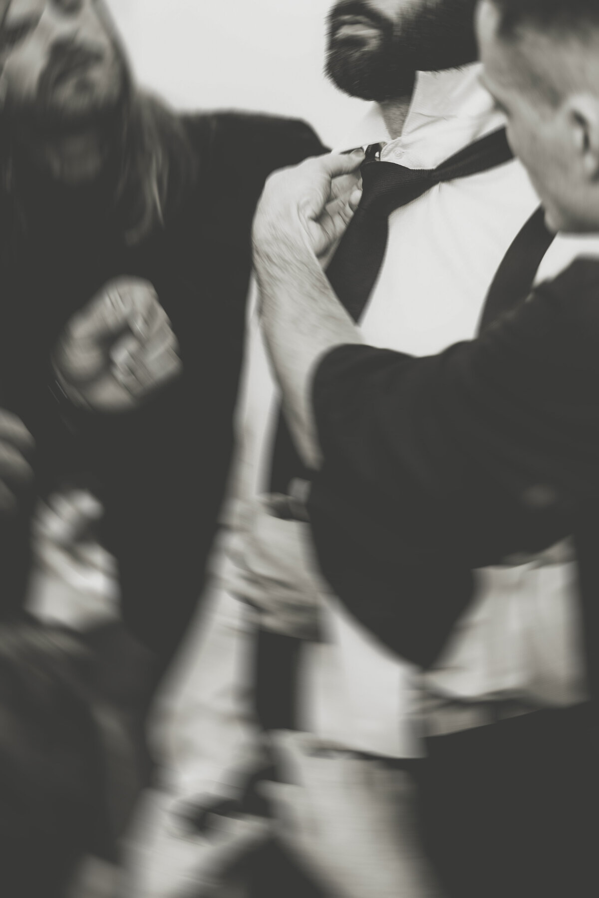 Groom gets ready at Stonebridge Golf Club, Plymouth, MI - https://methodandmatte.com/