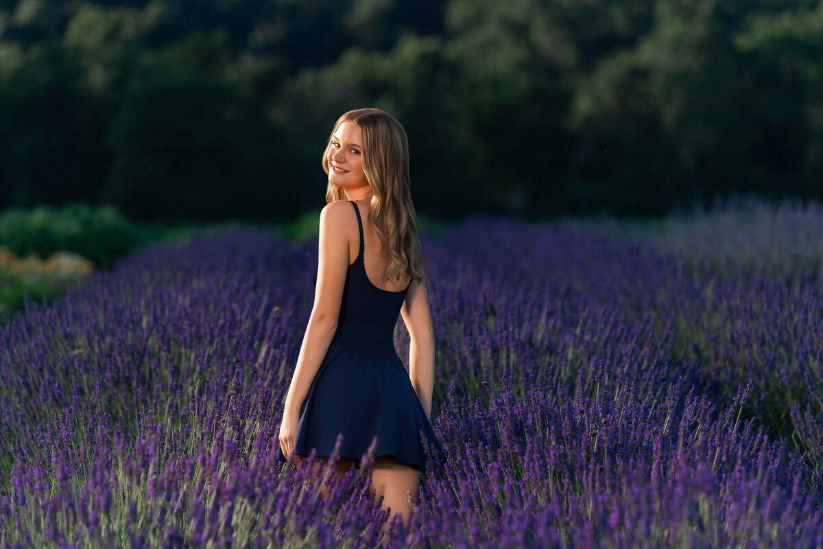 20250702_senior-girl-session_central-pa_0083-Retouched