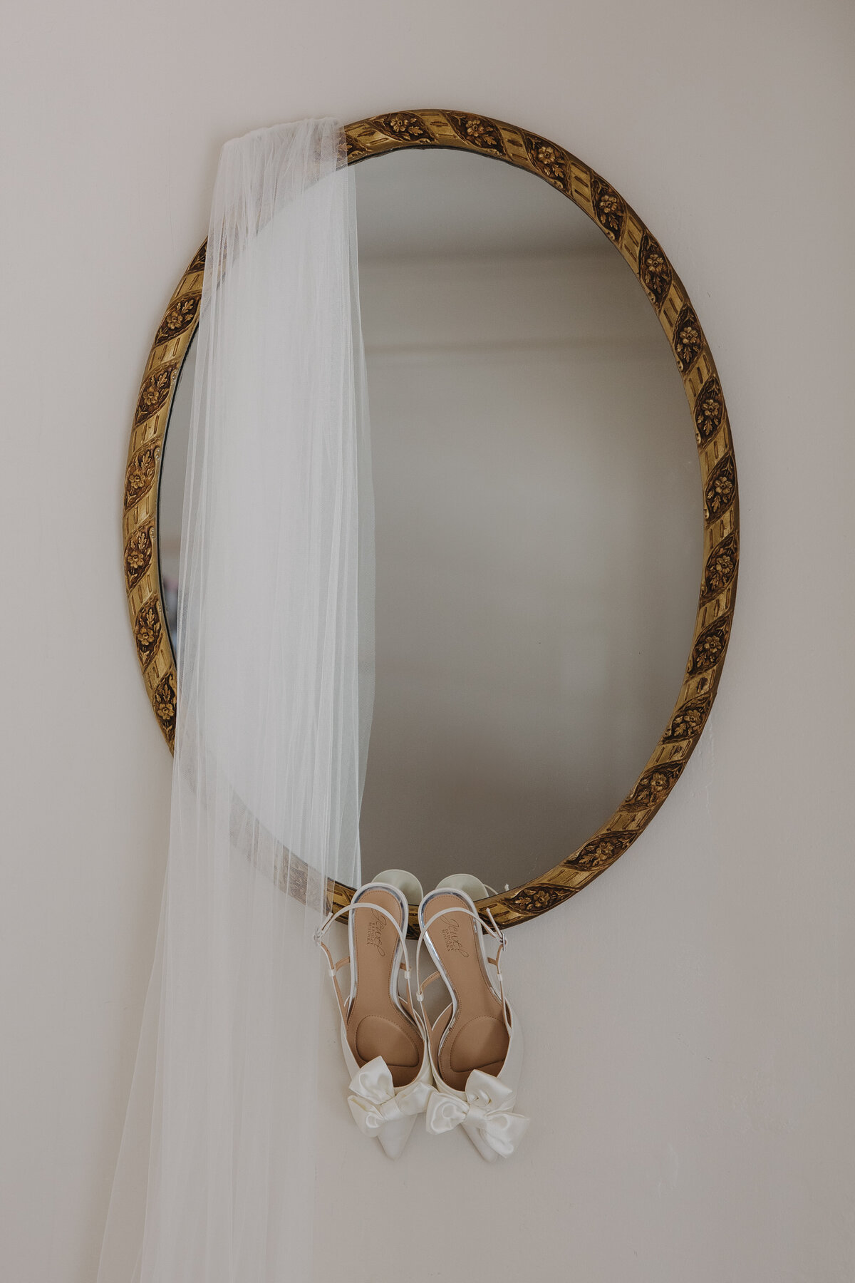 K. Lauren Photography - Kayla & Michael Sneak Peeks-28