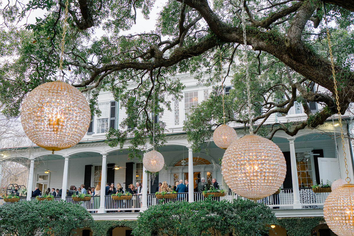 elevated_neutral_tones_governor_thomas_bennett_house_charleston_destination_wedding_photographer_wedding_Kailee_DiMeglio_Photography-1134