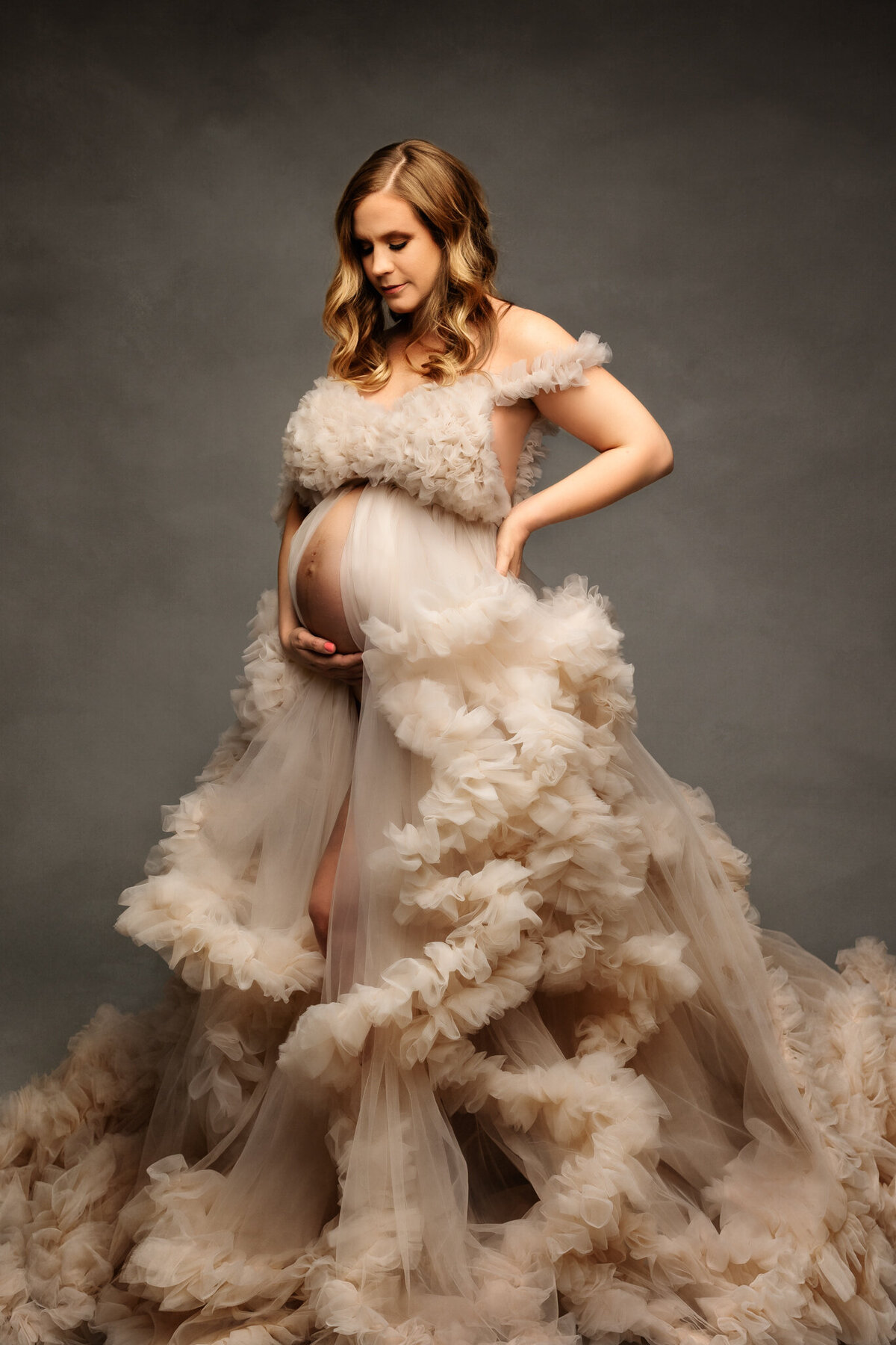 NW Arkansas maternity photographer, maternity photography near me, maternity portraits NW Arkansas, pregnancy photoshoot near me