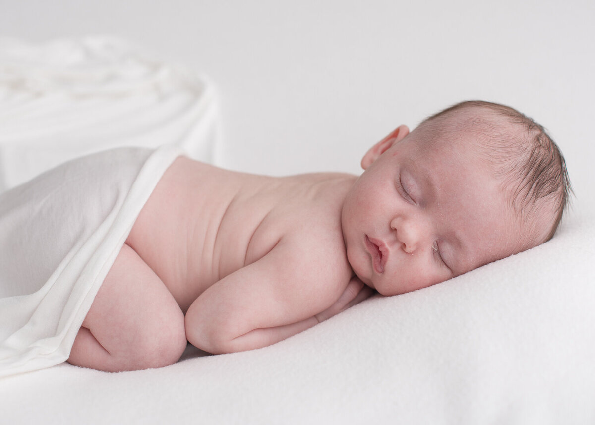 Newborn-Studio-Erin-Belles-Photography-2025-9