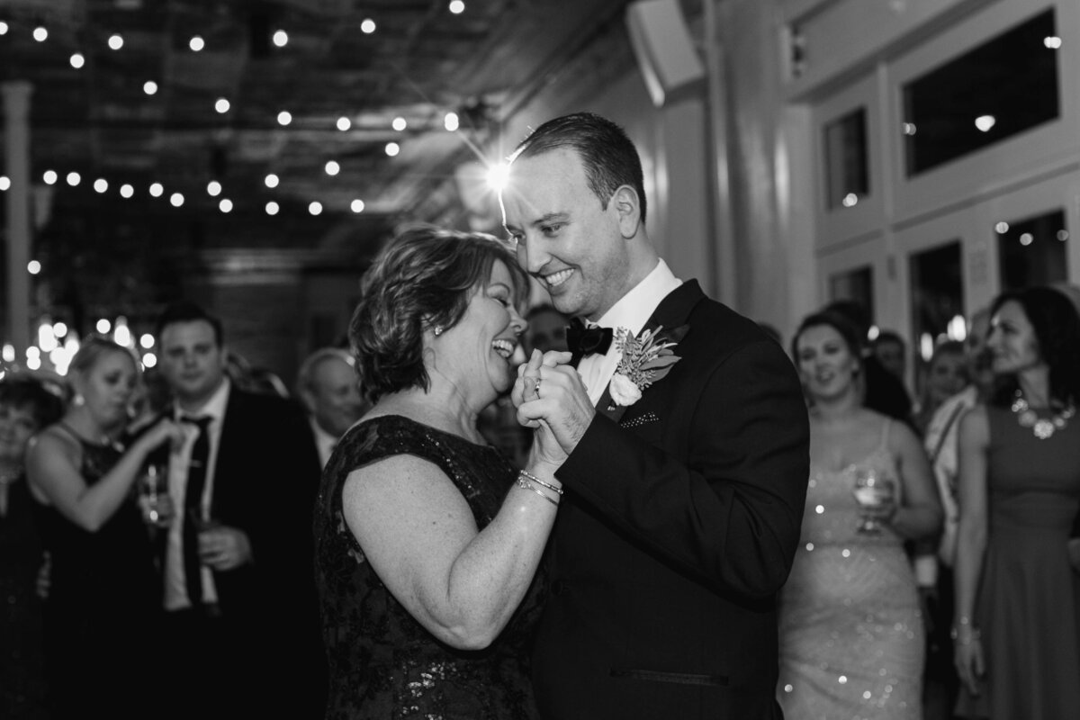 Excelsior Lancaster Wedding-ONLO Beauty-Lancaster PA Wedding-Lancaster Documentary Wedding Photographer-Lancaster PA Documentary Wedding Photography-Kate Neal Photography-3