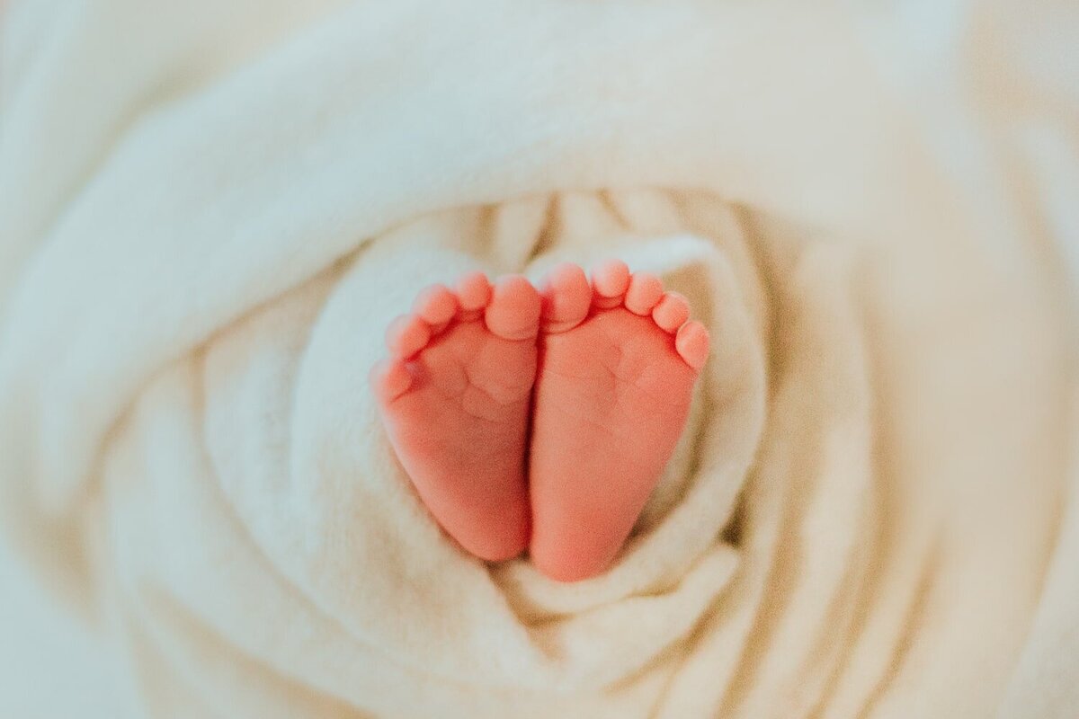 Luciana_newborn-9754-Edit-min